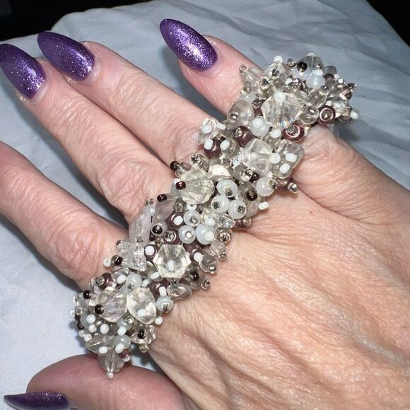 Vintage Cluster Beaded Loop Closure Bracelet - Picture 1 of 6